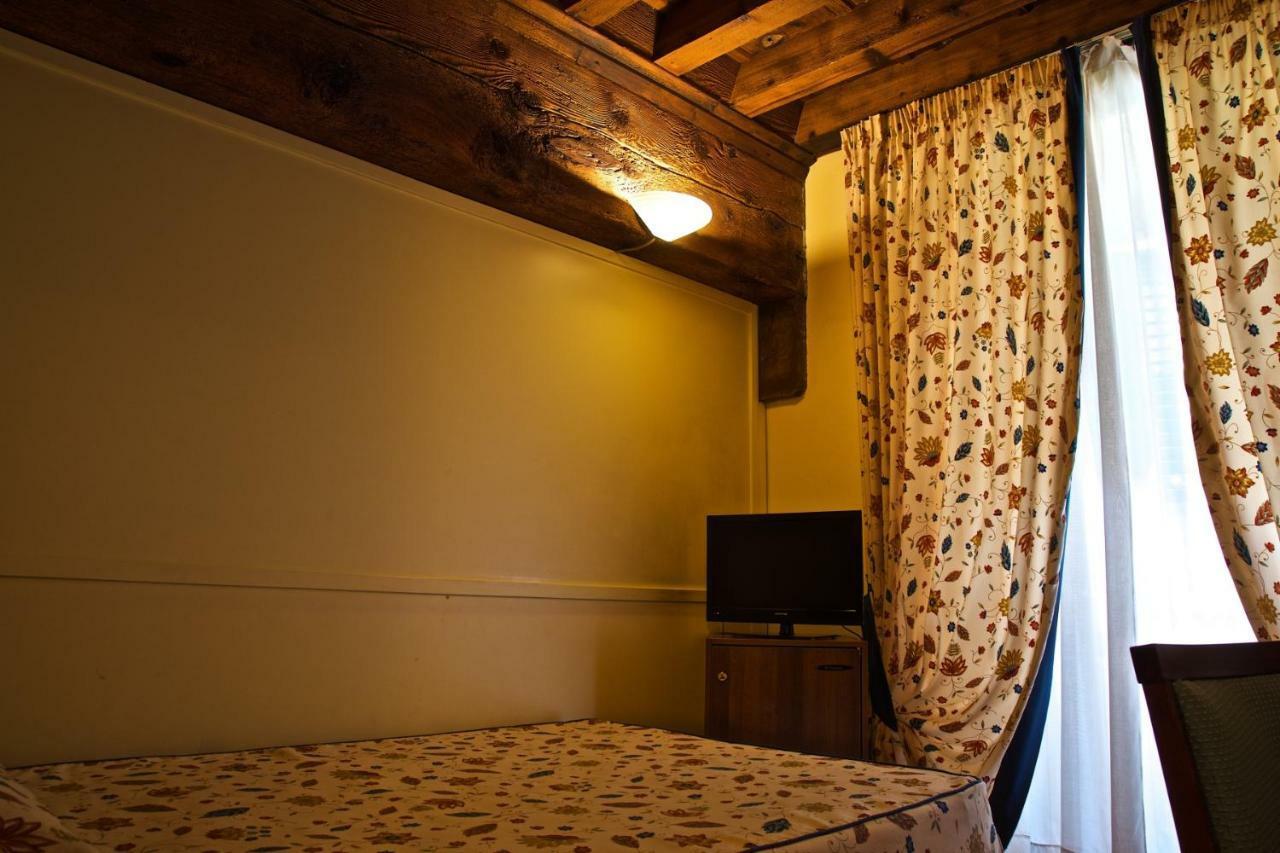Comfort Single Room