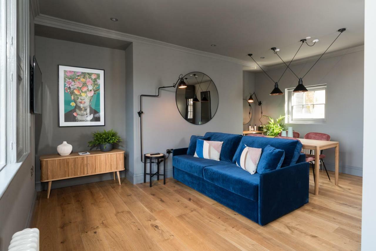 Deluxe Studio Apartment Upper Floor