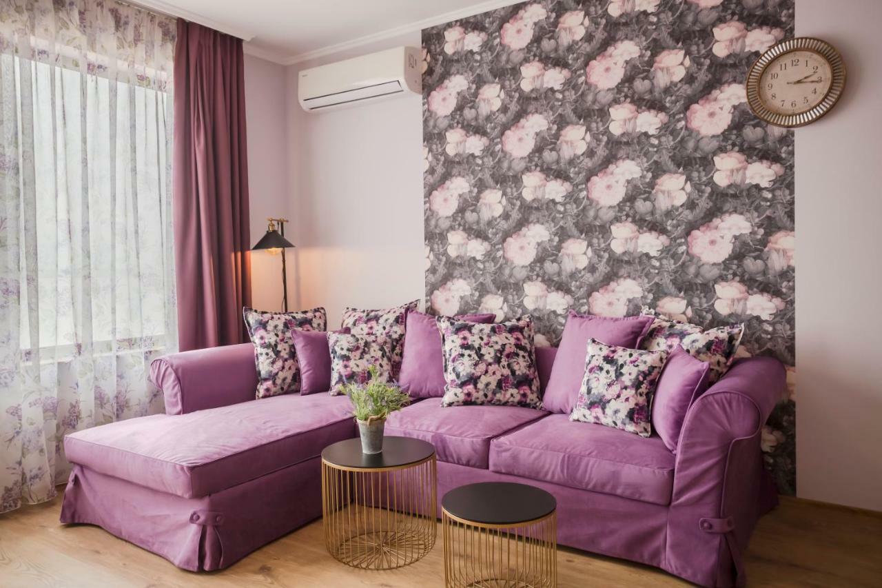 Two-Bedroom apartment Lake Garden Sea View