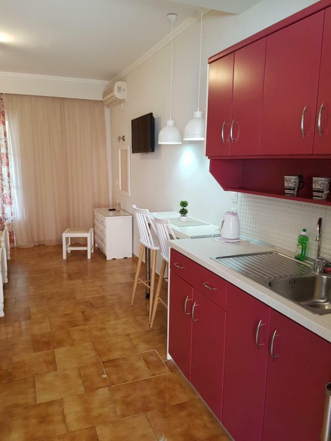 Estudio con balcón
