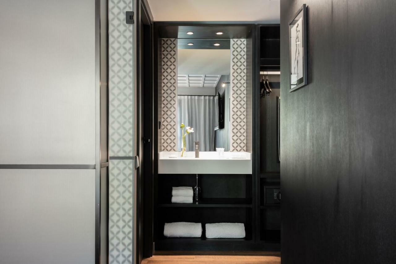 Standard Doppelzimmer mit Blick auf die Ramblas