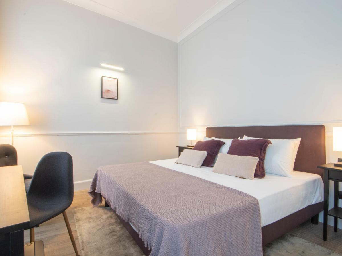 Deluxe Double Room Bath
