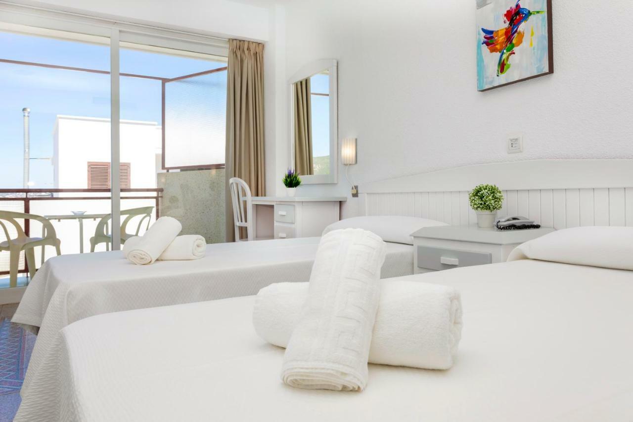 Twin Room Terrace