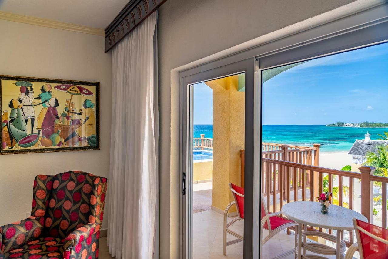 Buttler Suite am Meer mit 1 Schlafzimmer und Tauchbecken