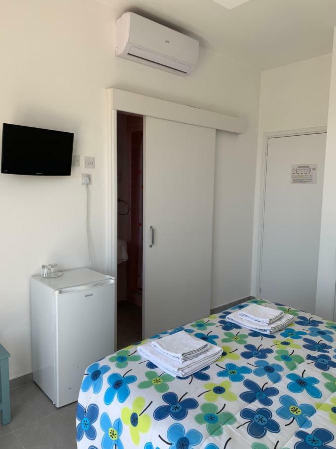 Double or Twin Room Sea View
