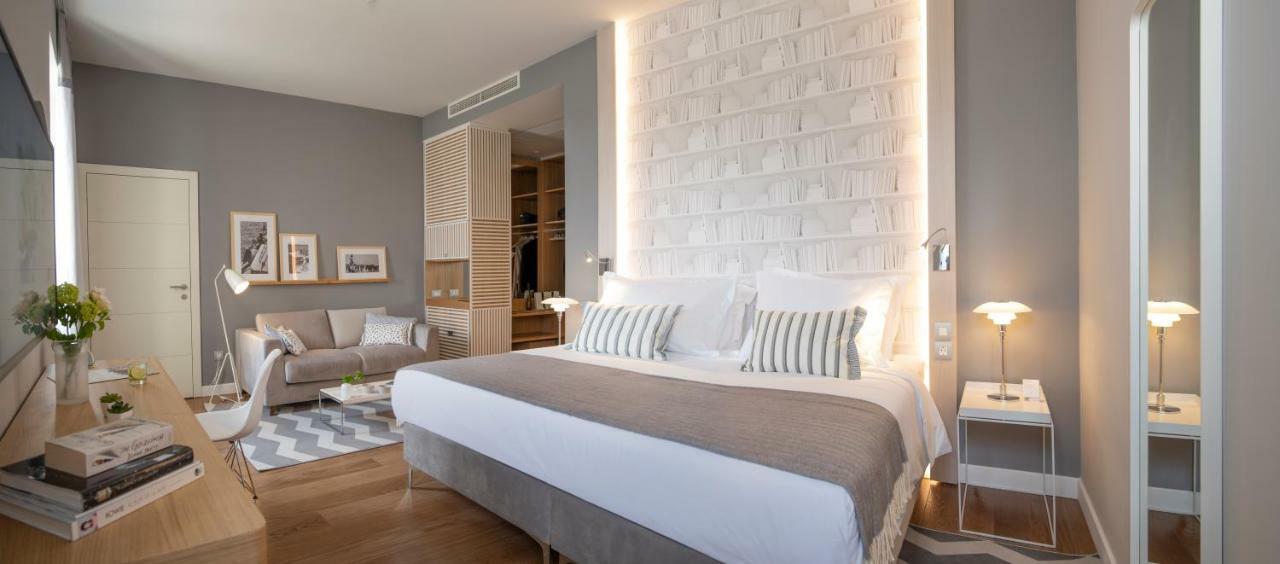 Habitación Doble Clásica con vistas parciales al mar