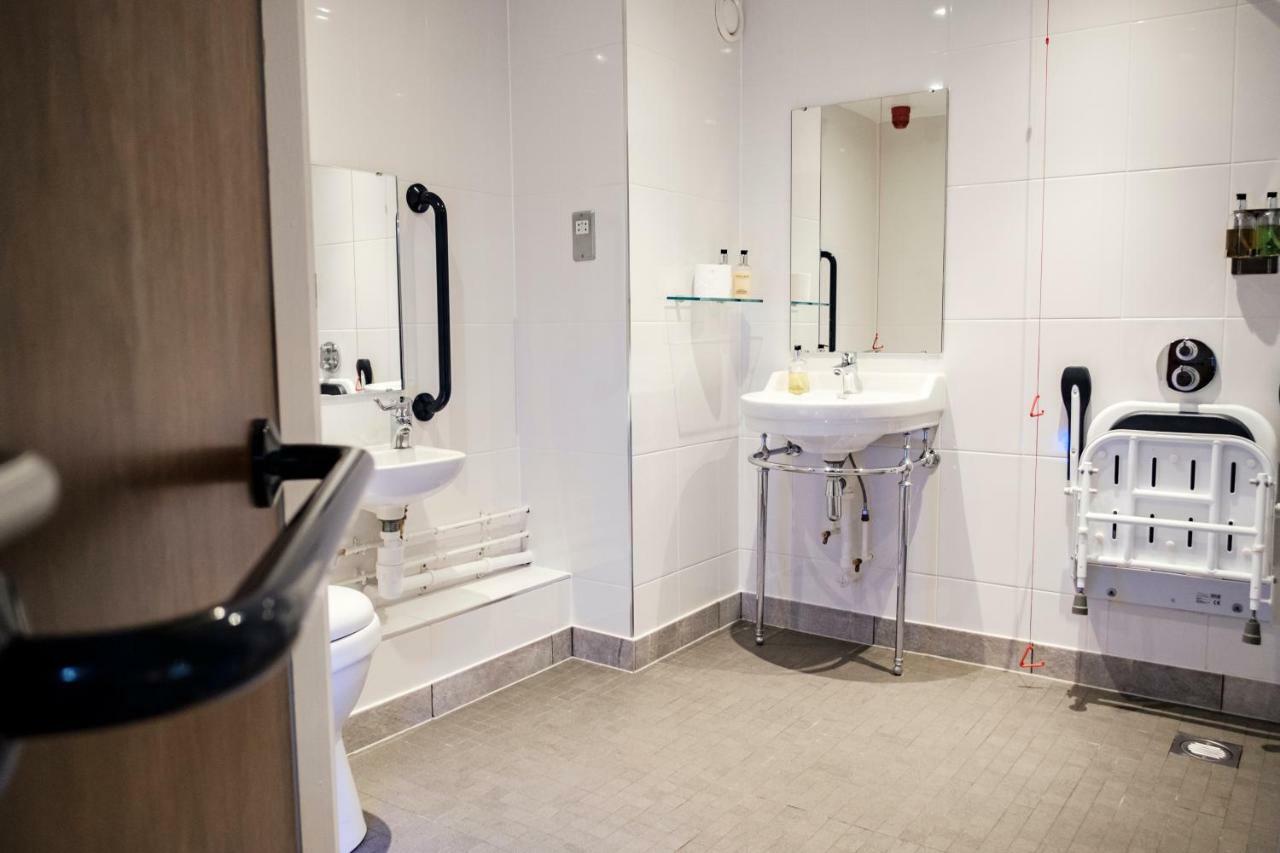 Double or Twin Room - Disability Access,790937979:JPEG