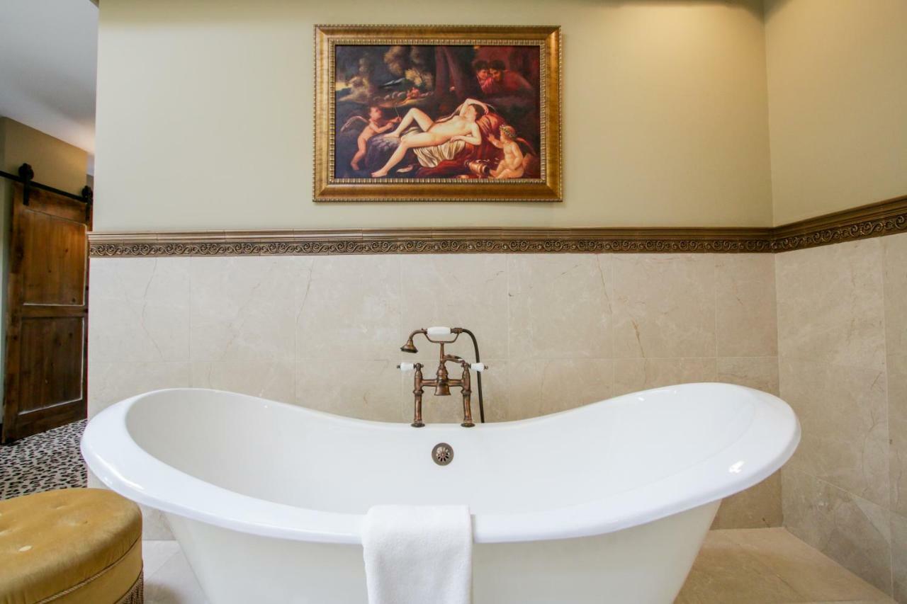 Premium Suite