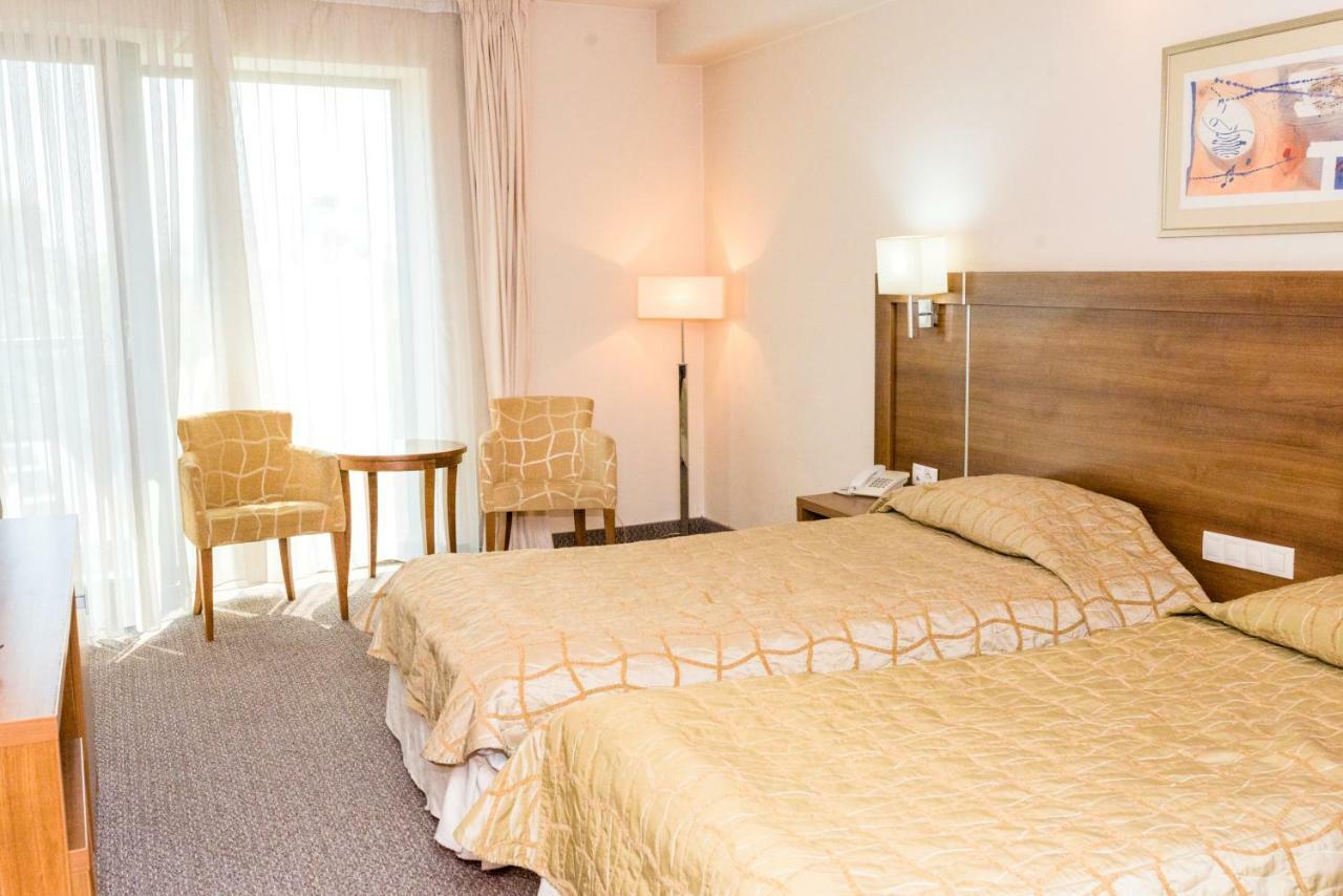 Quarto com Cama de Casal ou 2 de Solteiro