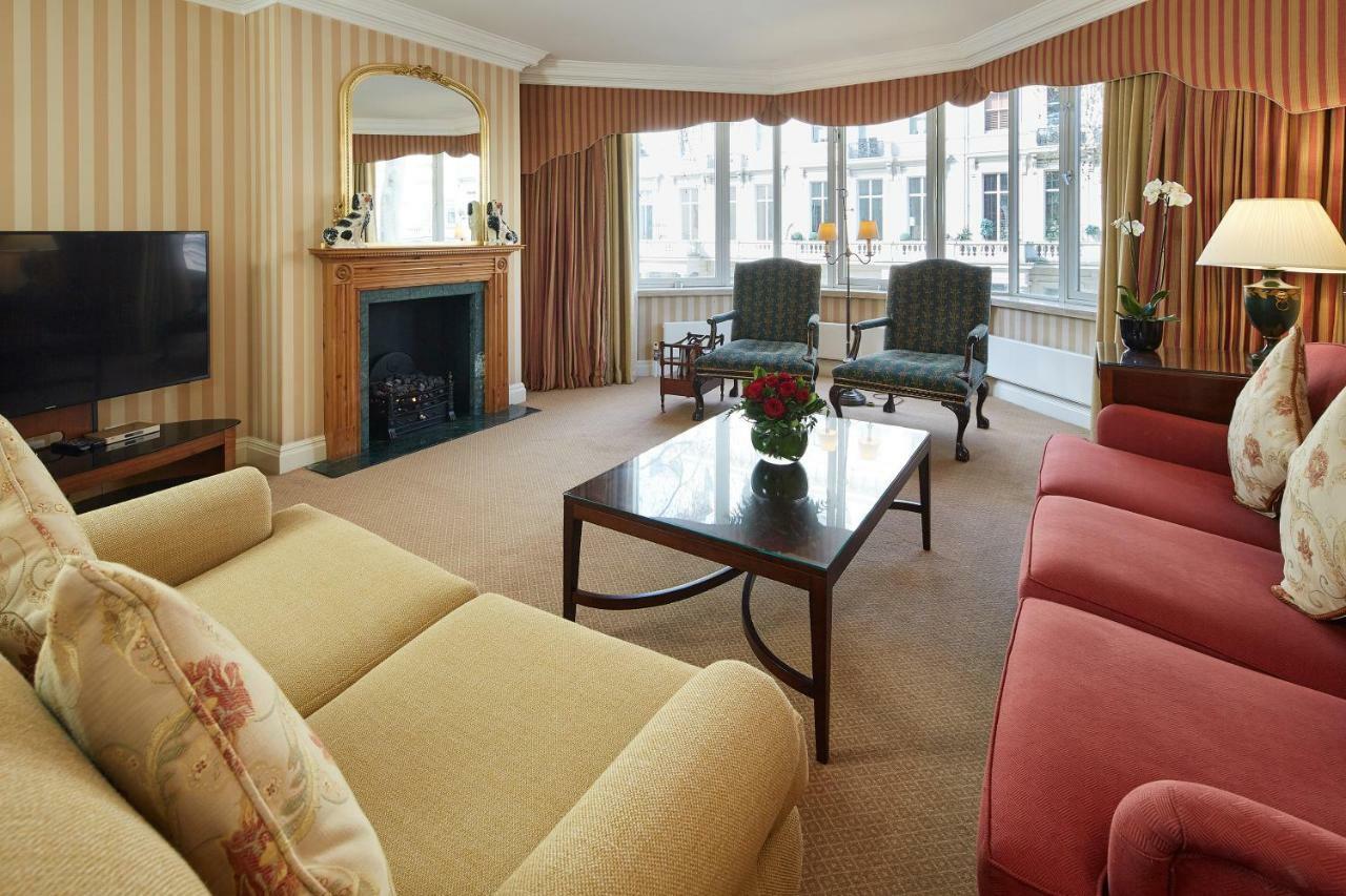 Superior One Bedroom Apartment