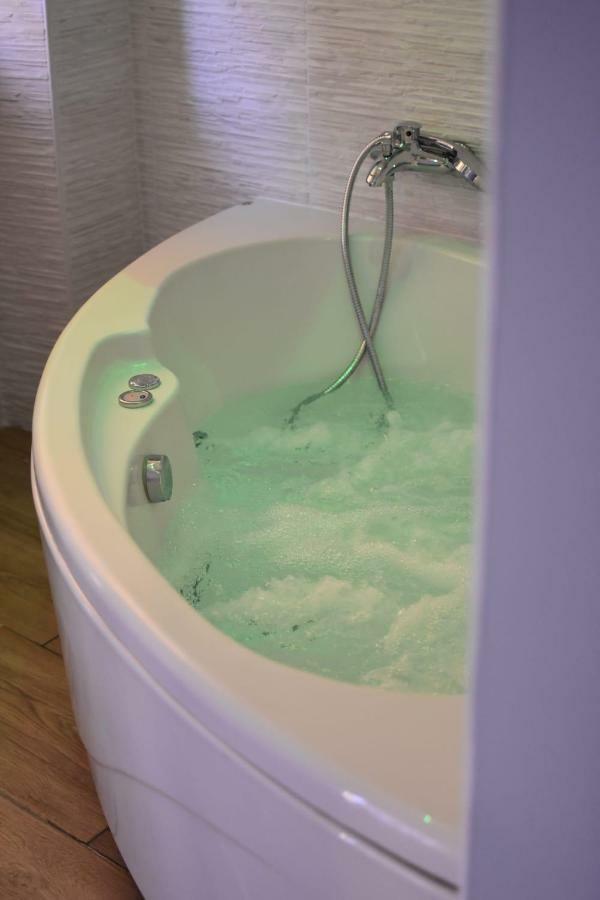 Suite Spa Bath