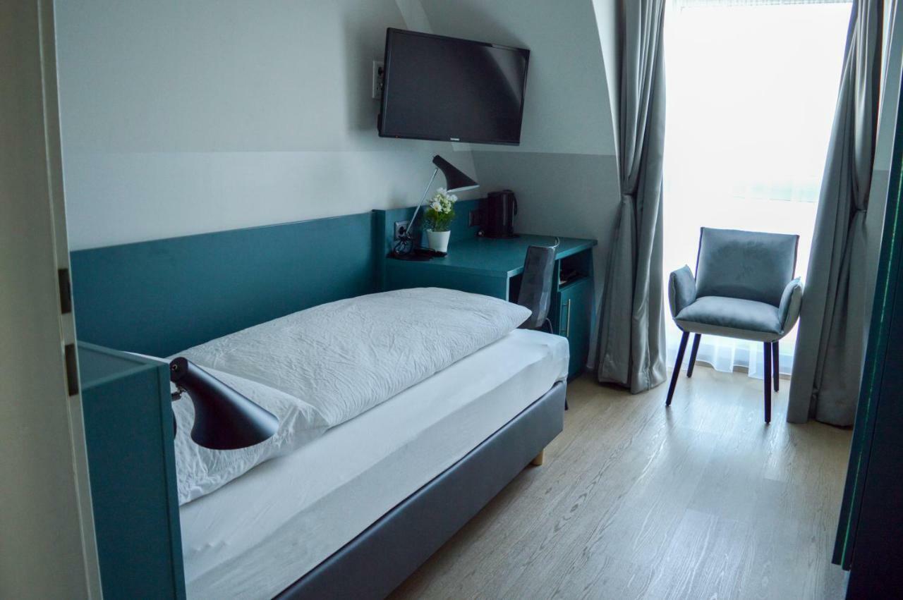 Single Room Private Bathroom
