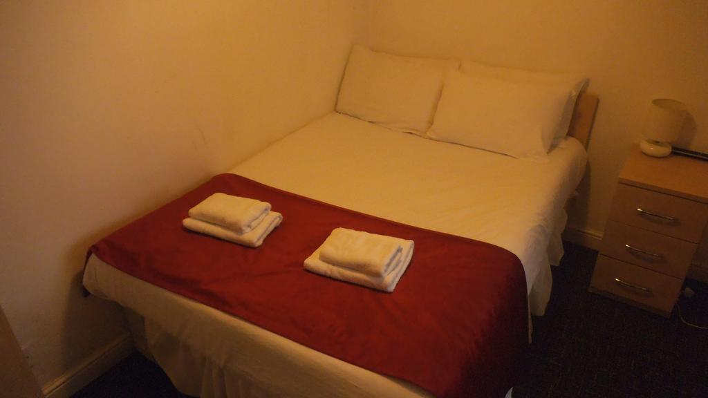 Quarto Duplo com Casa de Banho Partilhada