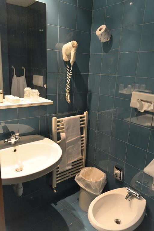 Classic Single Room,79989498:JPEG