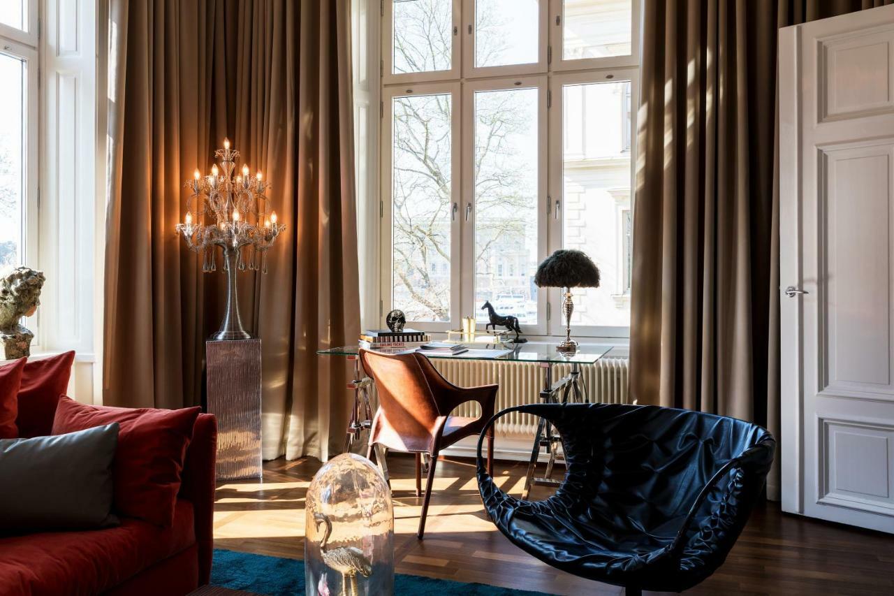 Large King Room