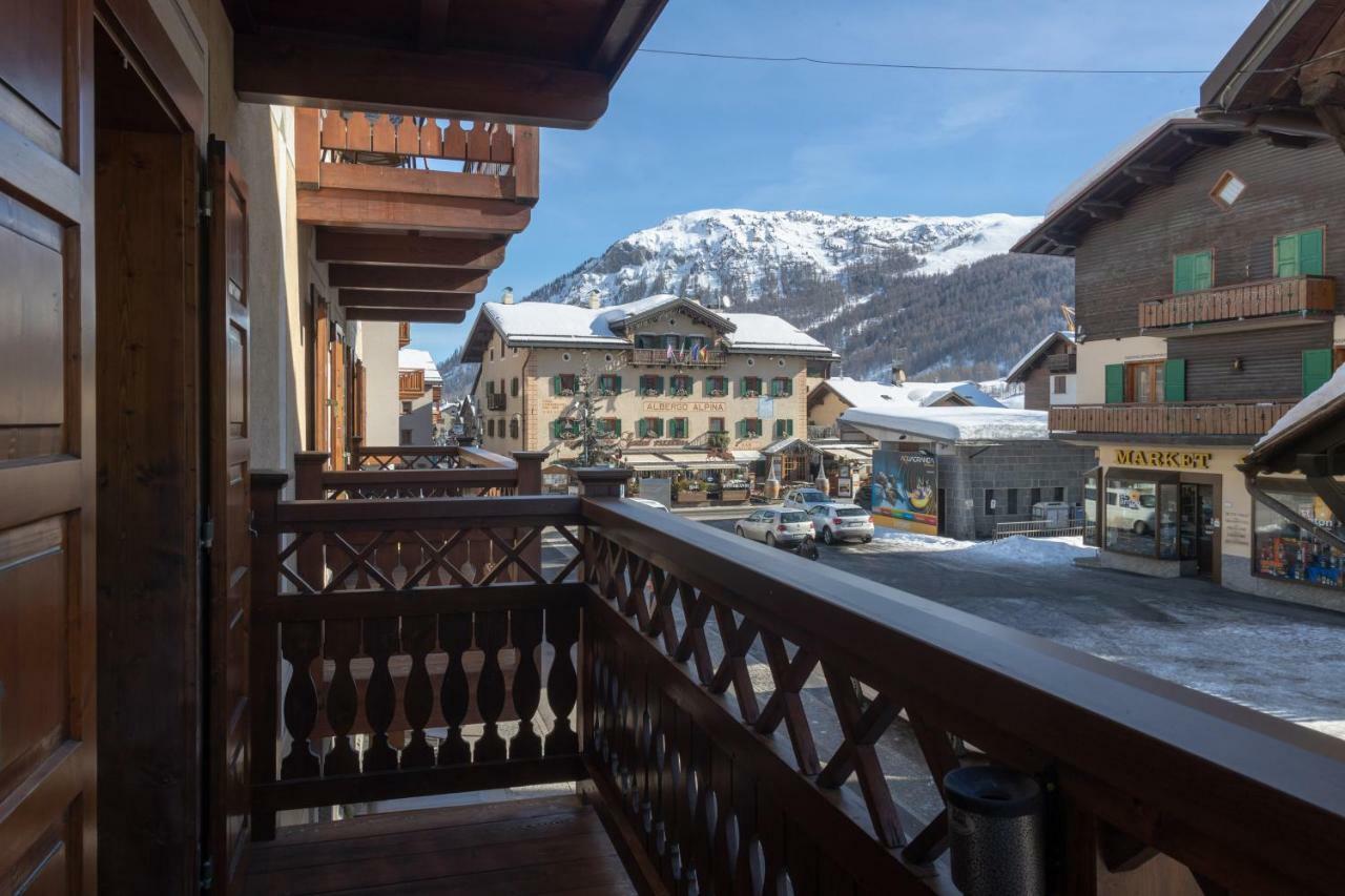 Standaard Tweepersoonskamer met 1 of 2 Bedden en Balkon