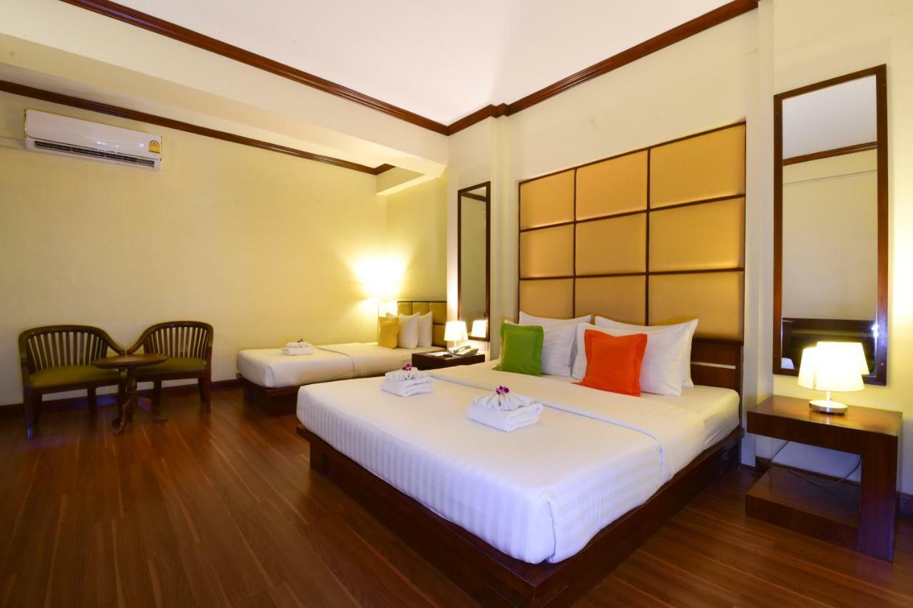 Triple Room