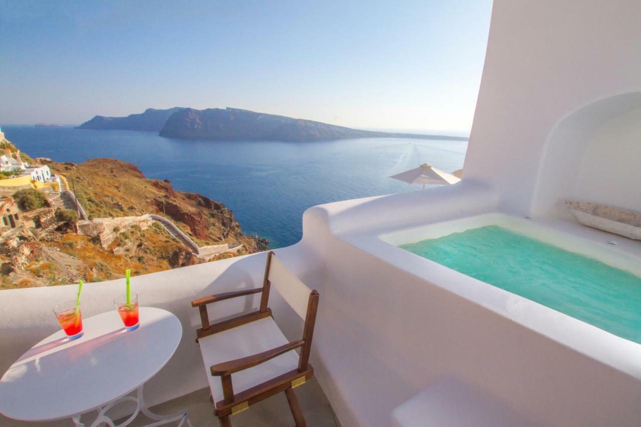Cave Superior Studio Outdoor Hot Tub