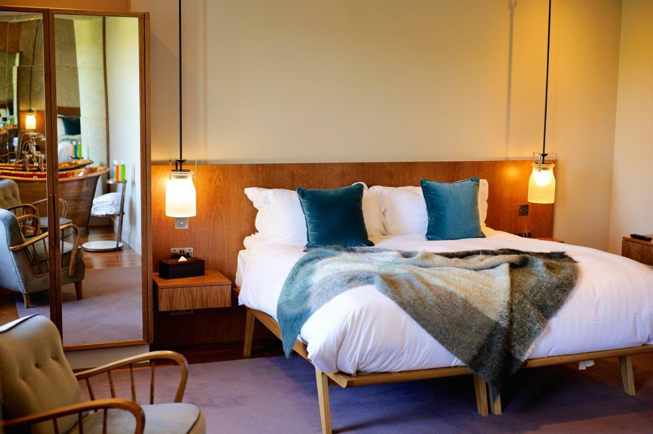 Best River Room,806813751:JPEG
