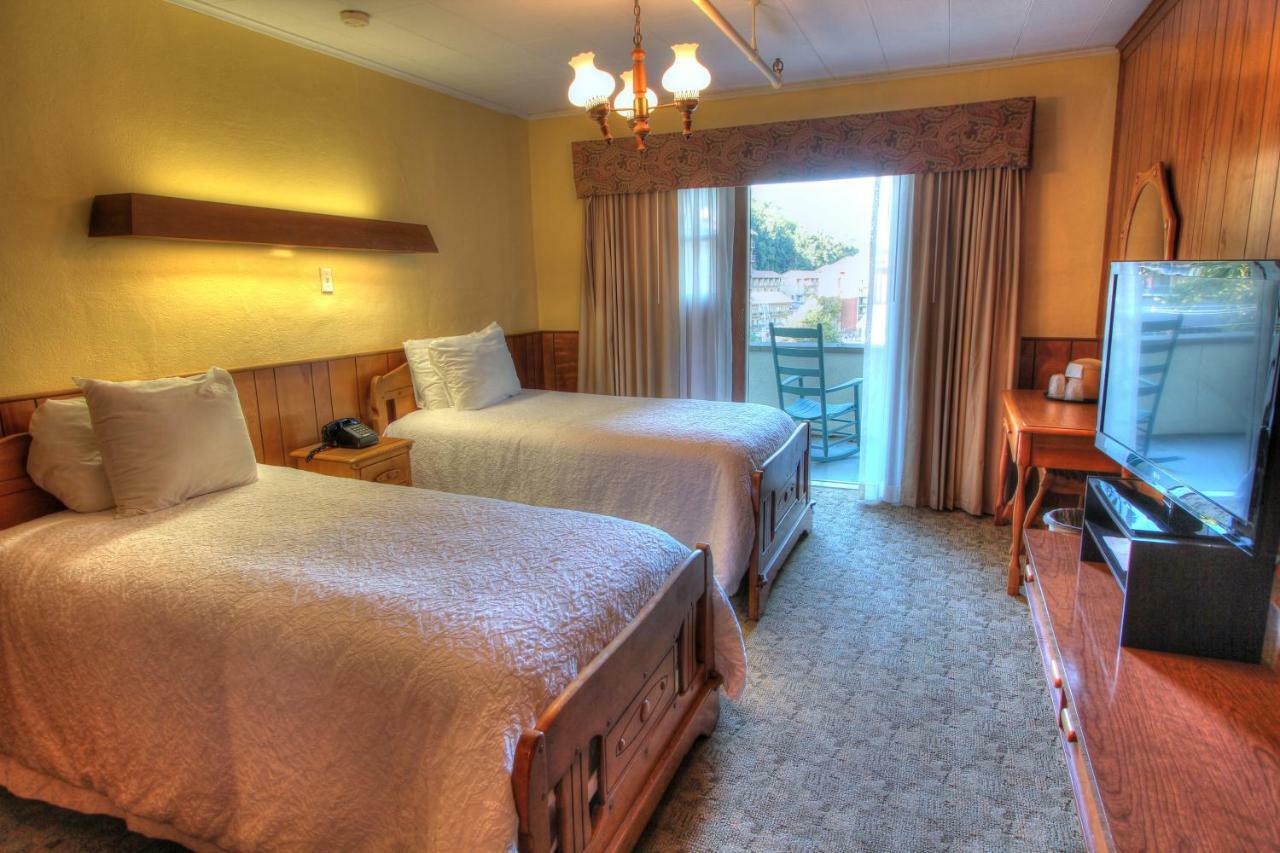 Standard Room One Double Bed One Twin Bed