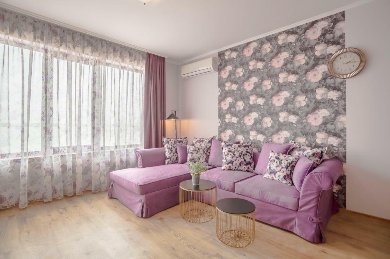 Two-Bedroom apartment Lake Garden Sea View