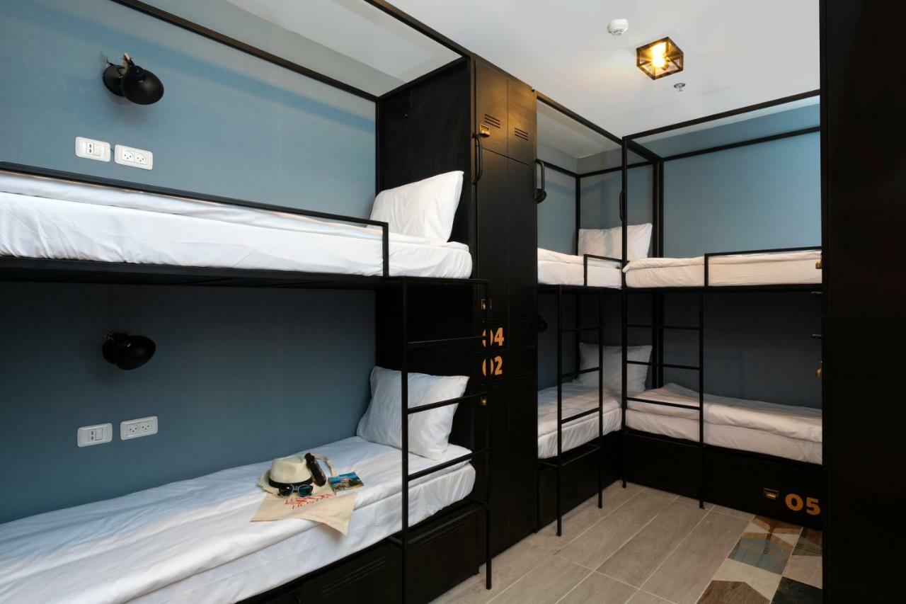 Bed 12-Bed Mixed Dormitory Room