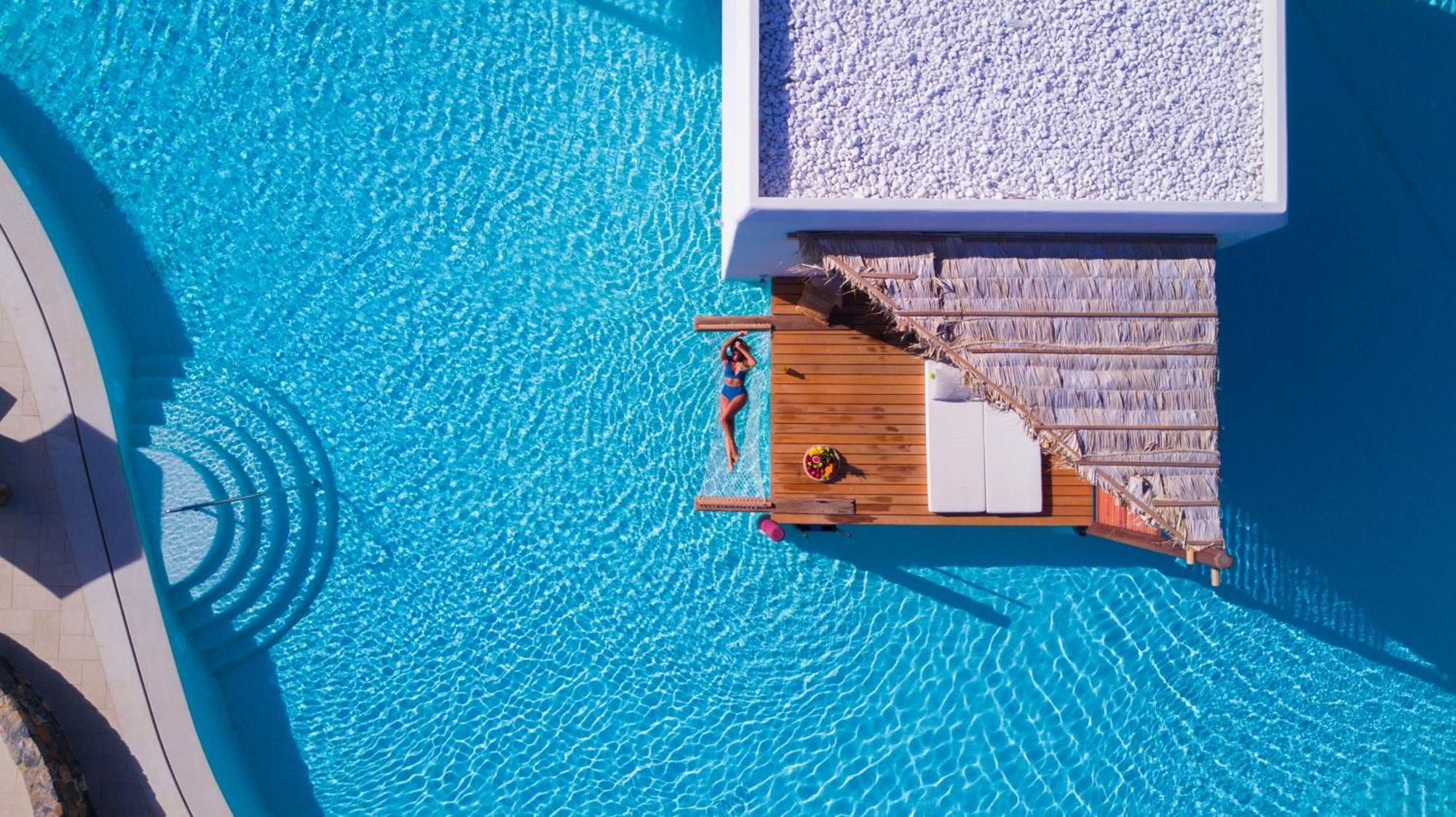 Bungalow com Piscina Comum