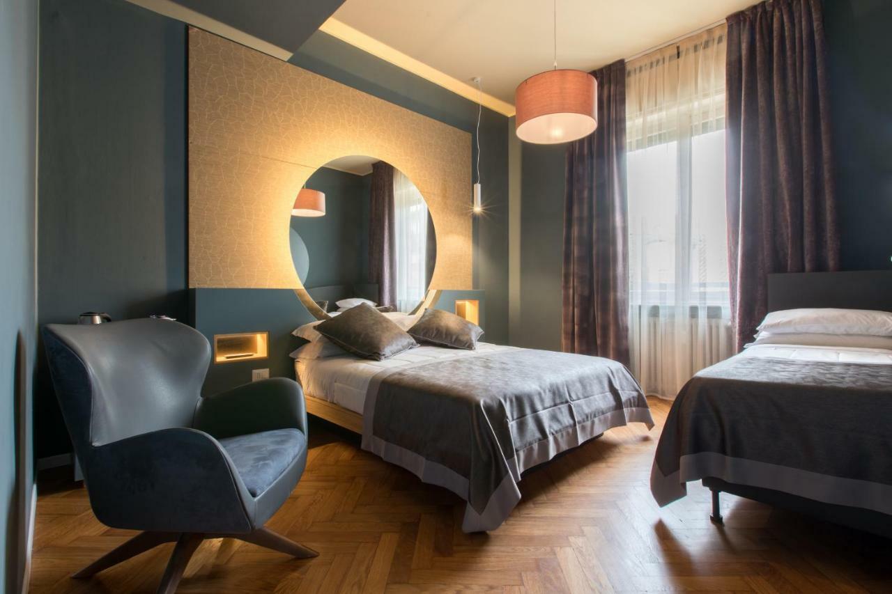 Deluxe Junior Suite,811266186:JPEG