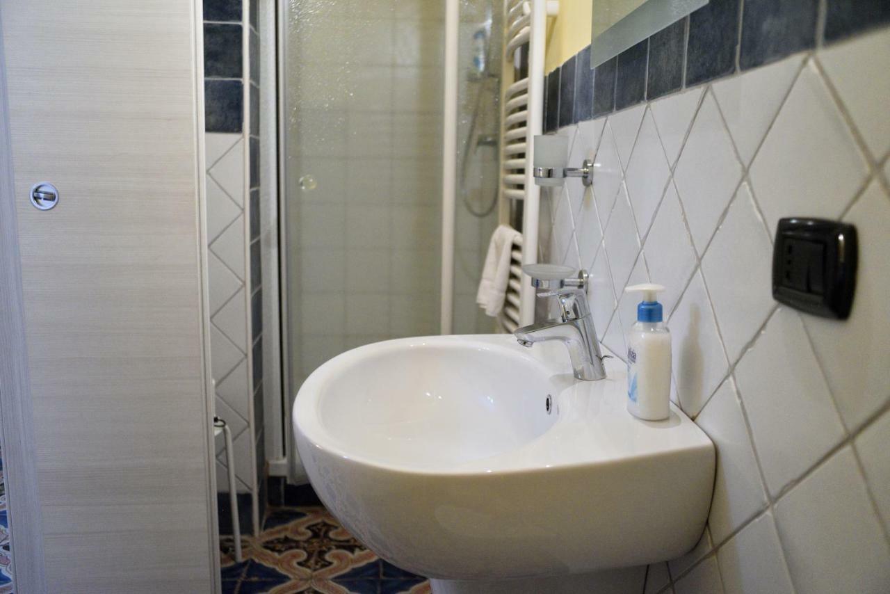Family Room Private Bathroom