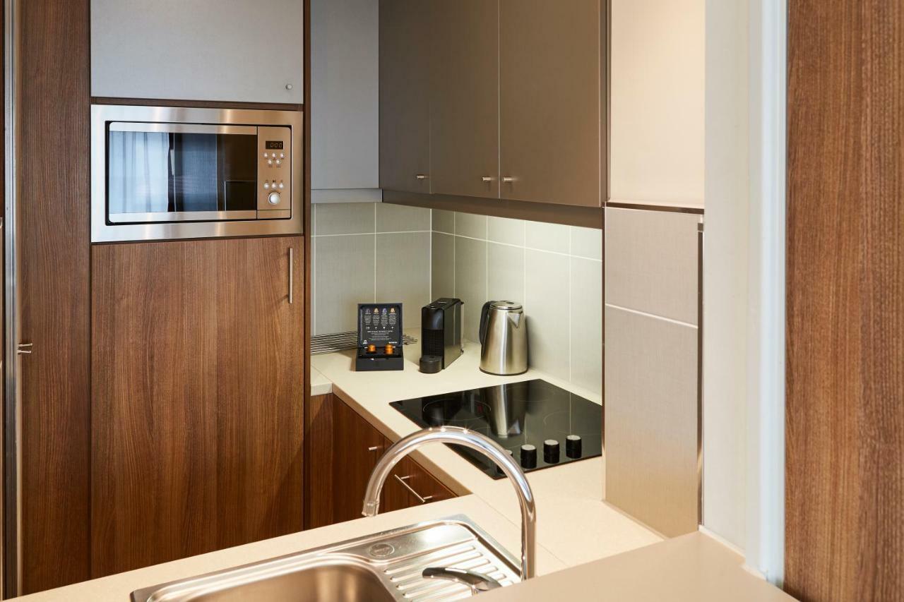 Large Superior One-Bedroom Apartment