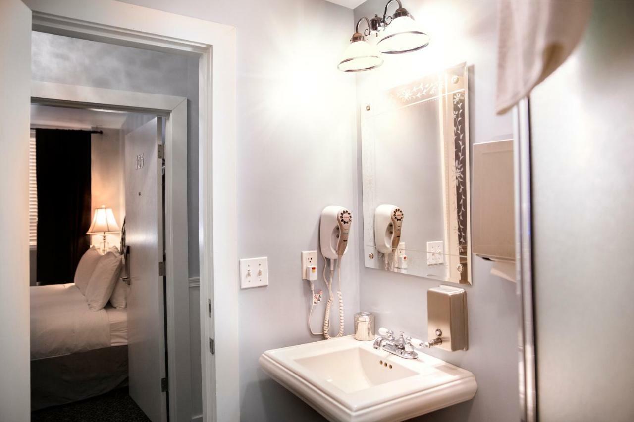 Letto Completo con Bagno in Comune
