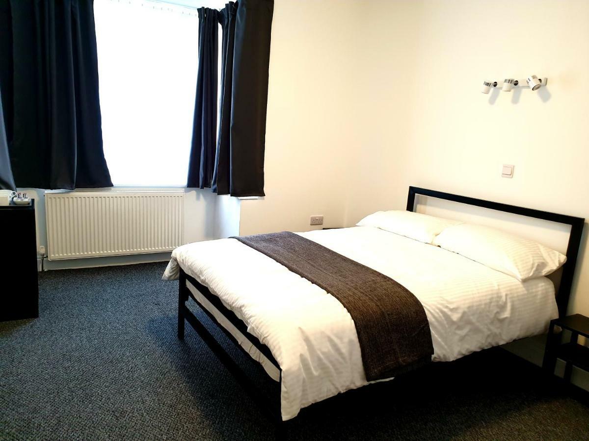 Double Room Private Bathroom