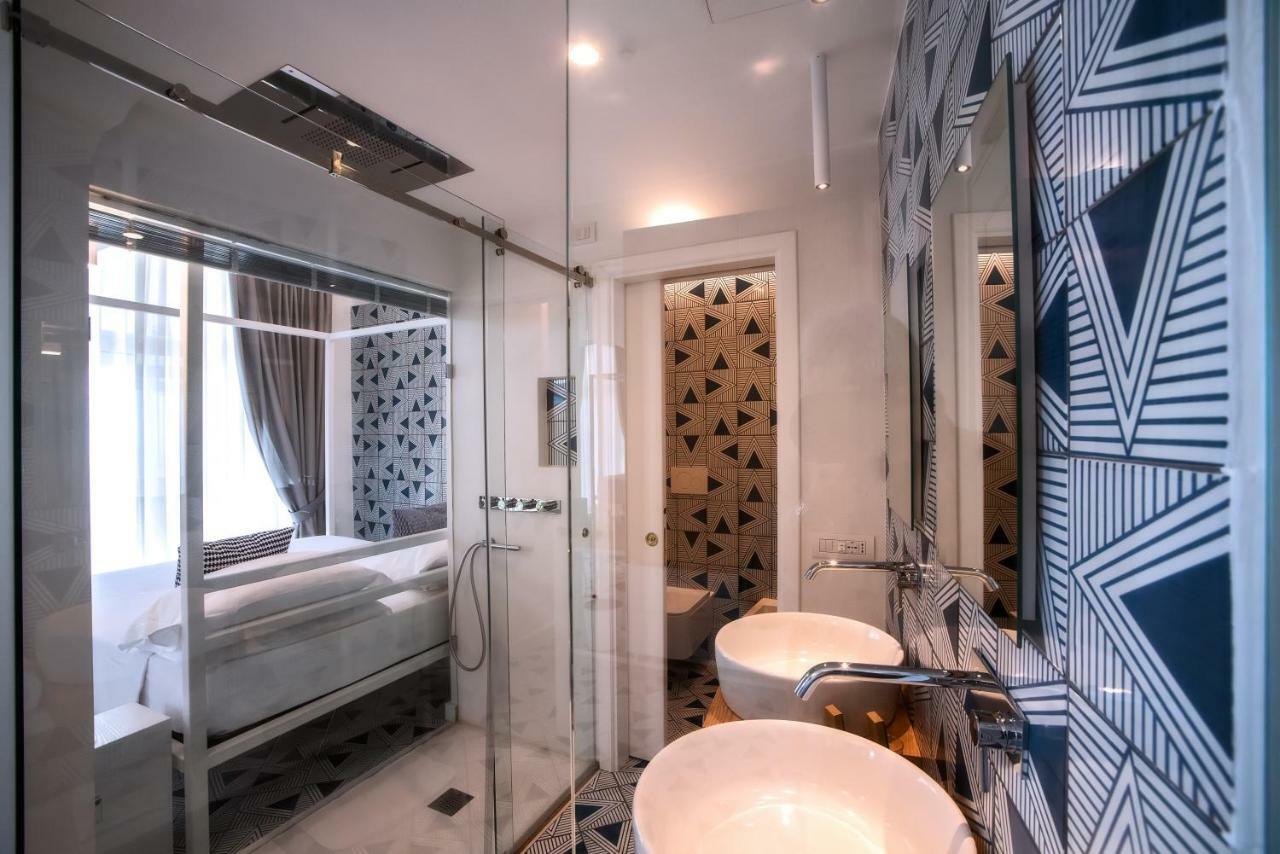 Deluxe Suite Spa Bath