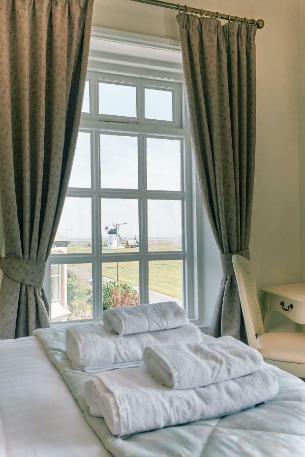 Double Room,815637908:JPEG