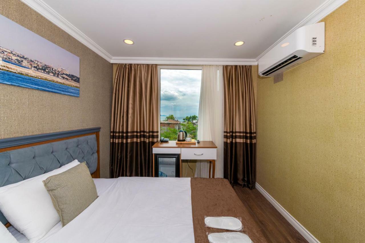 Standard Double or Twin Room Balcony