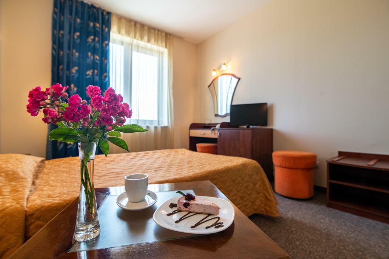 Single Room Lake View