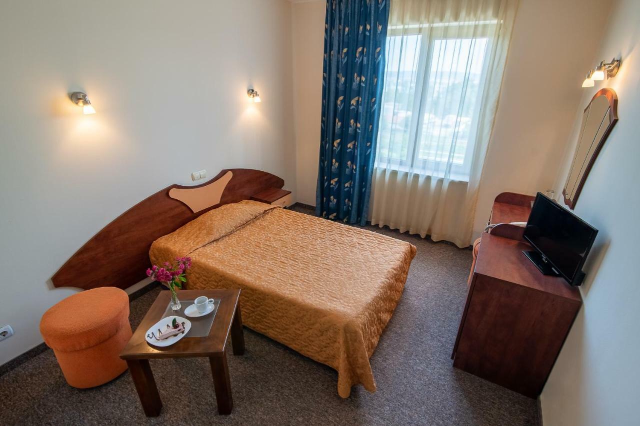 Single Room Lake View