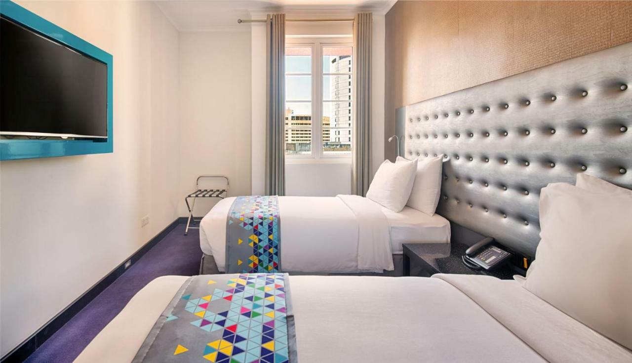 Superior Twin Room on Laundry Services