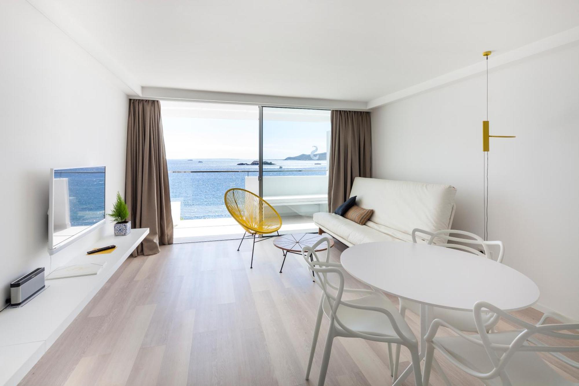 Studio Apartment Sea View Higher Floors