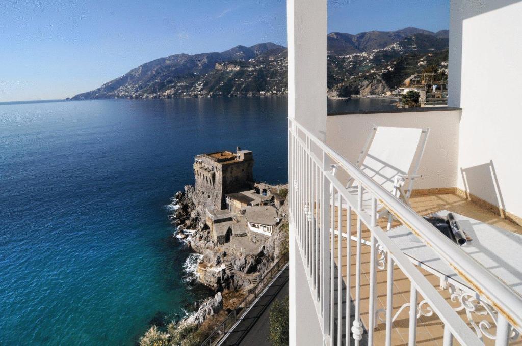Apartamento de 1 Quarto com Vista do Mar