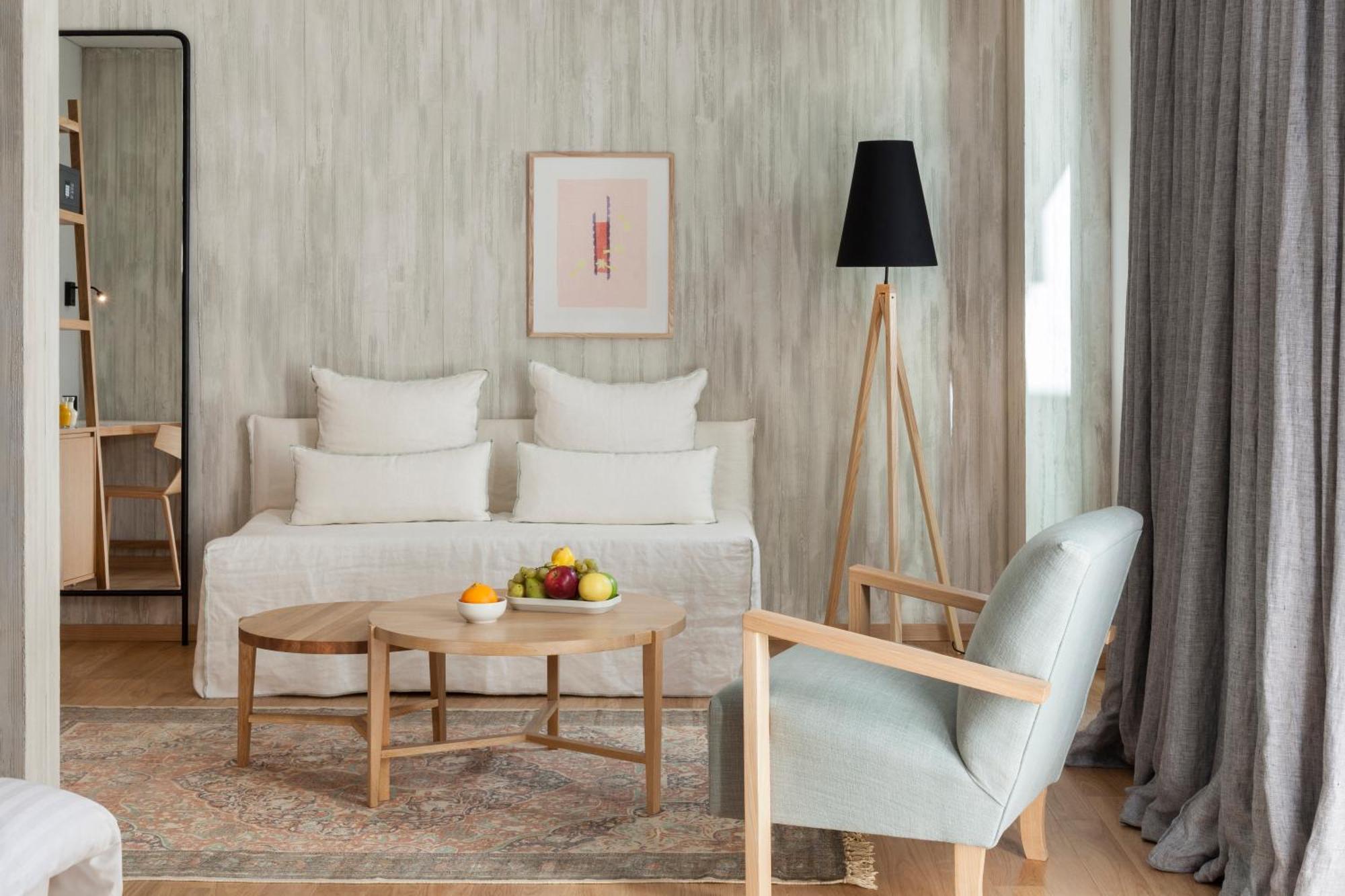 Urban Suite Balcony City View