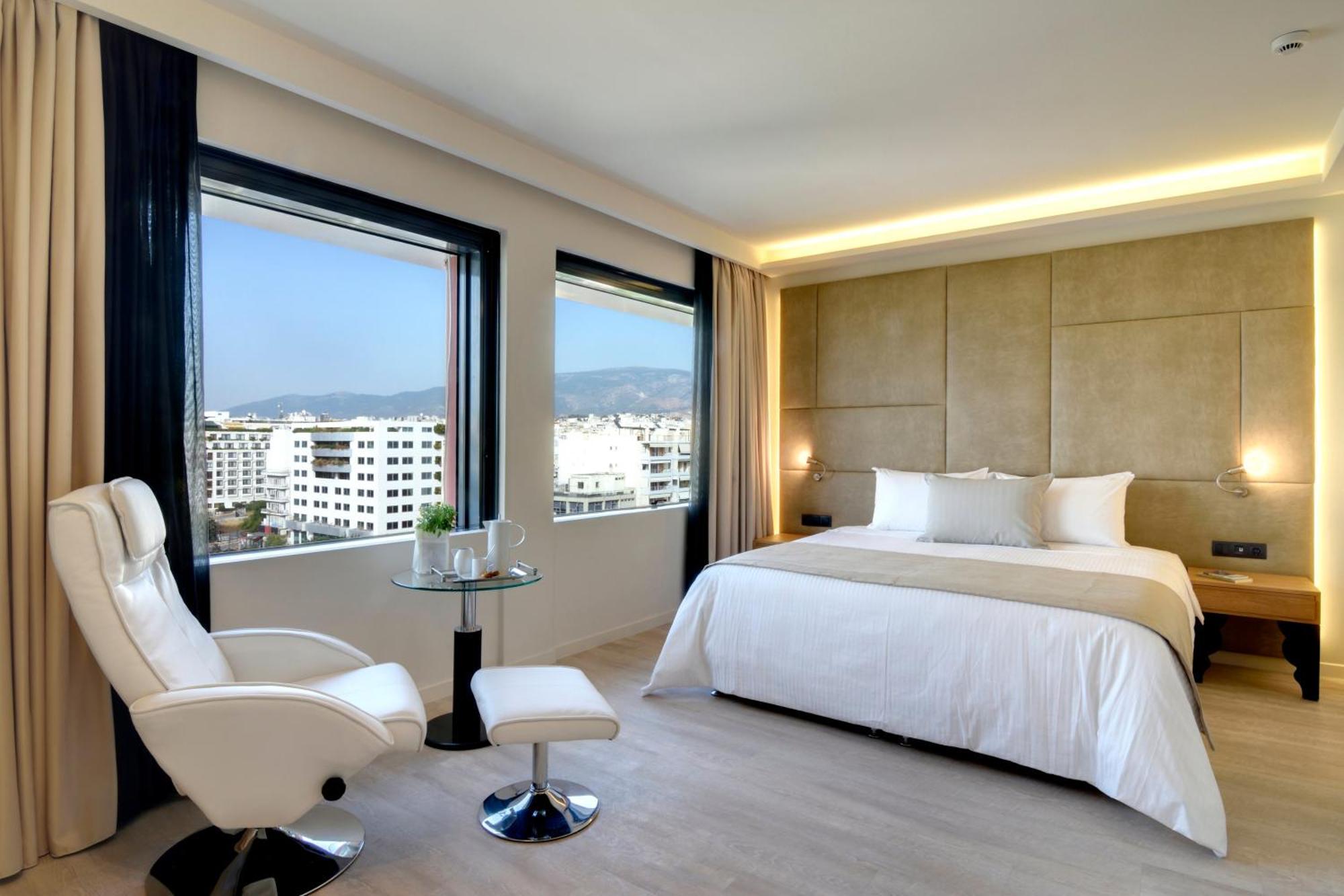 Executive Suite,821036099:JPEG
