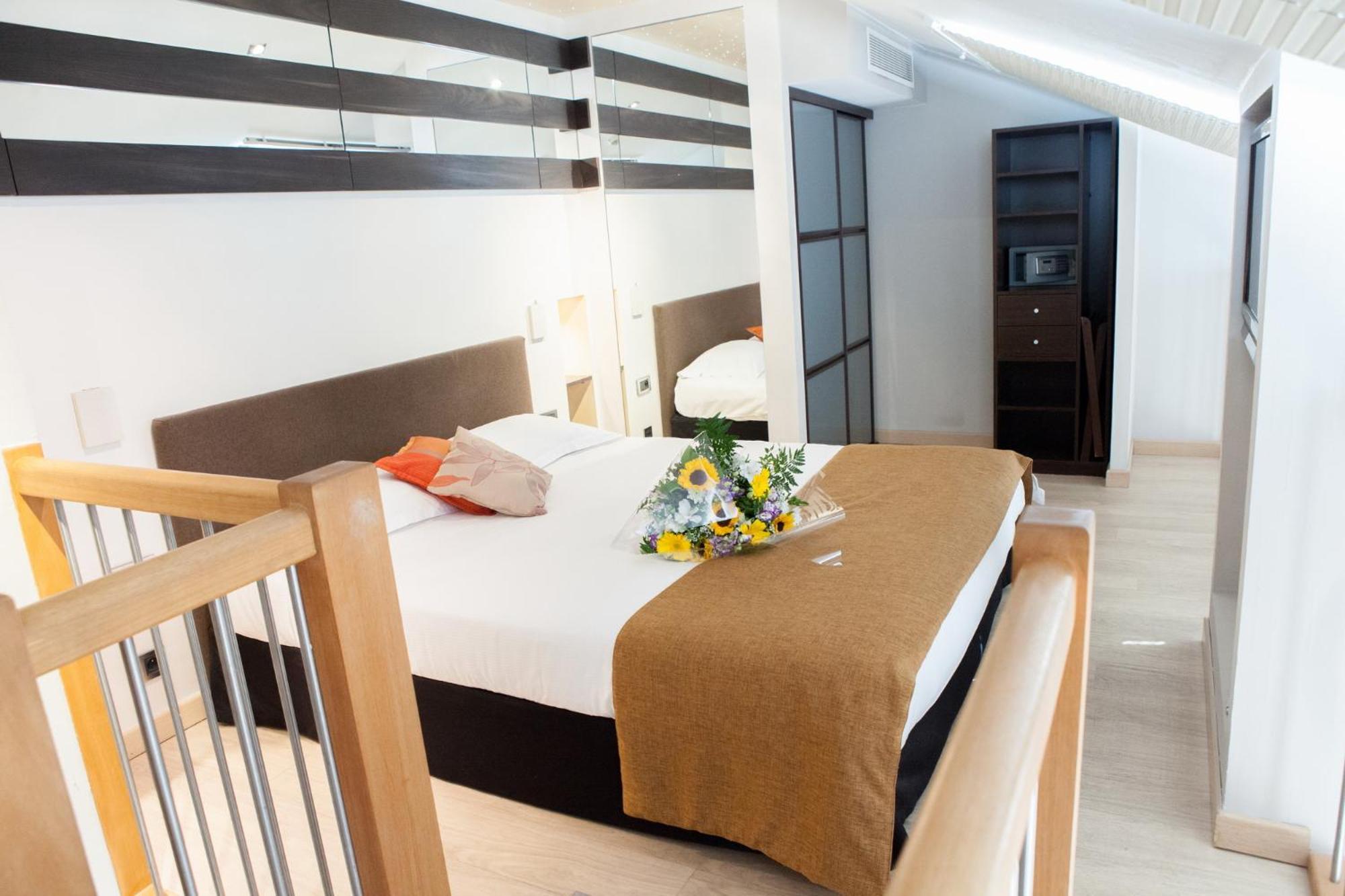 Duplex Room,821461823:JPEG