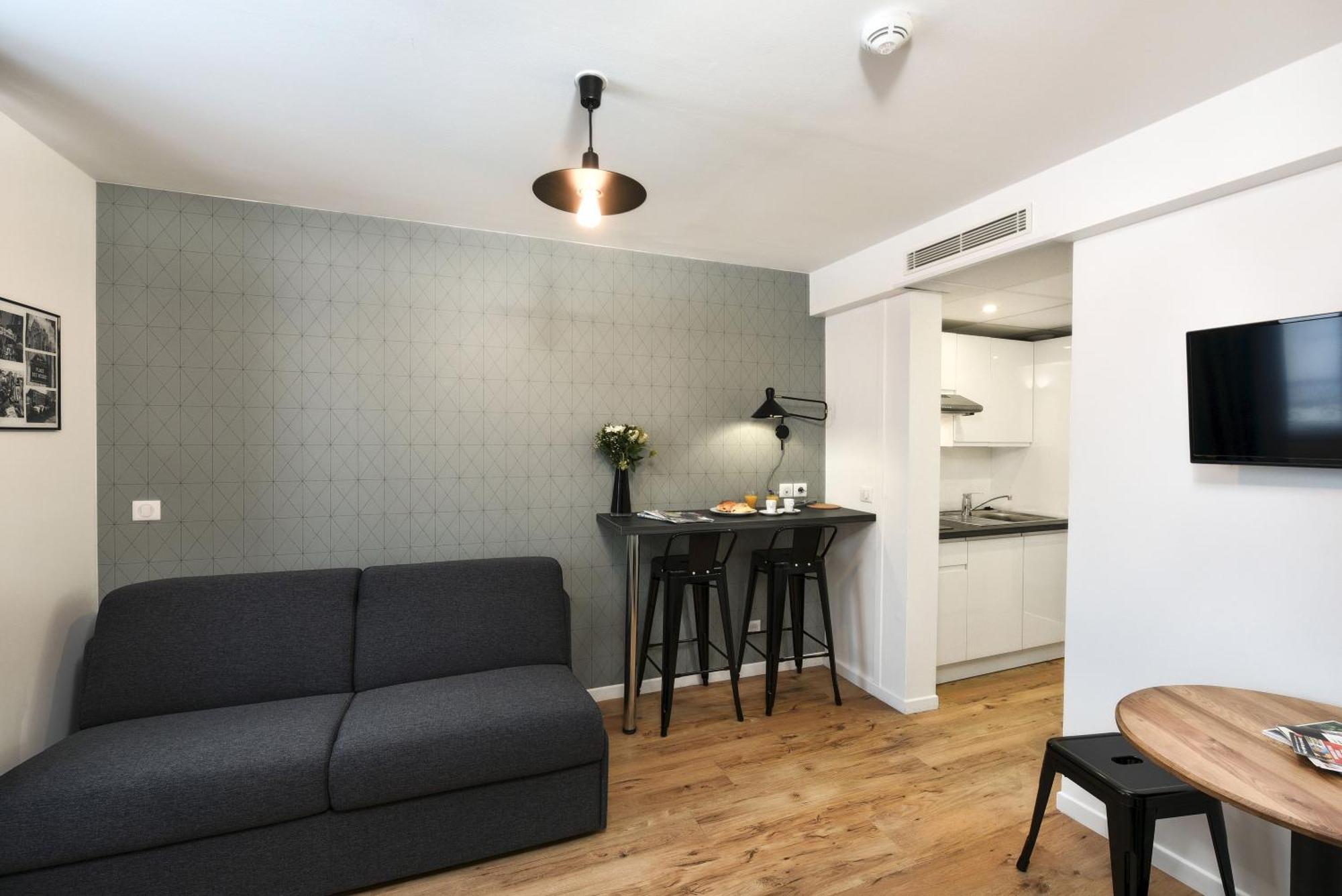 One-Bedroom Apartment