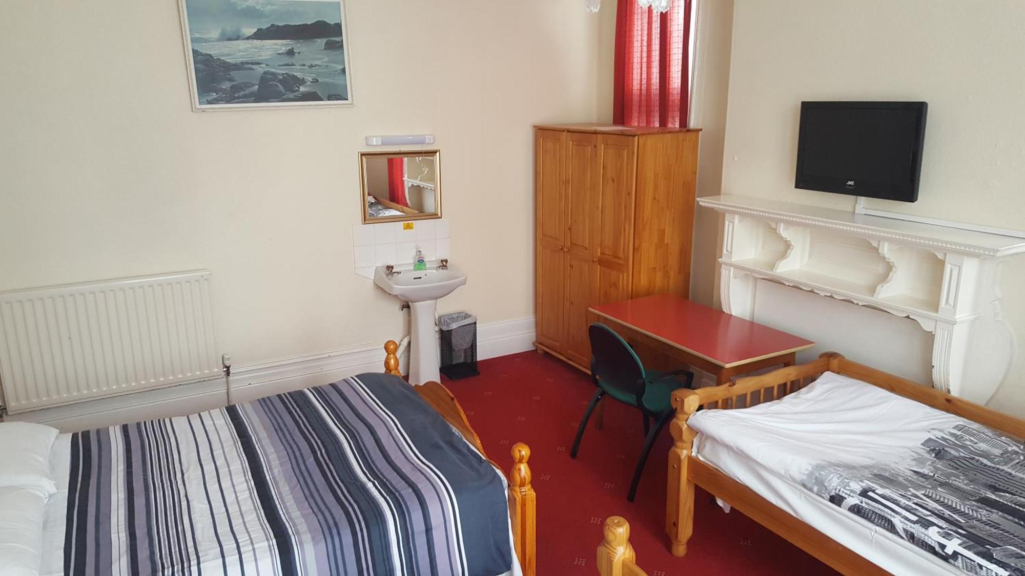 Basic Triple Room