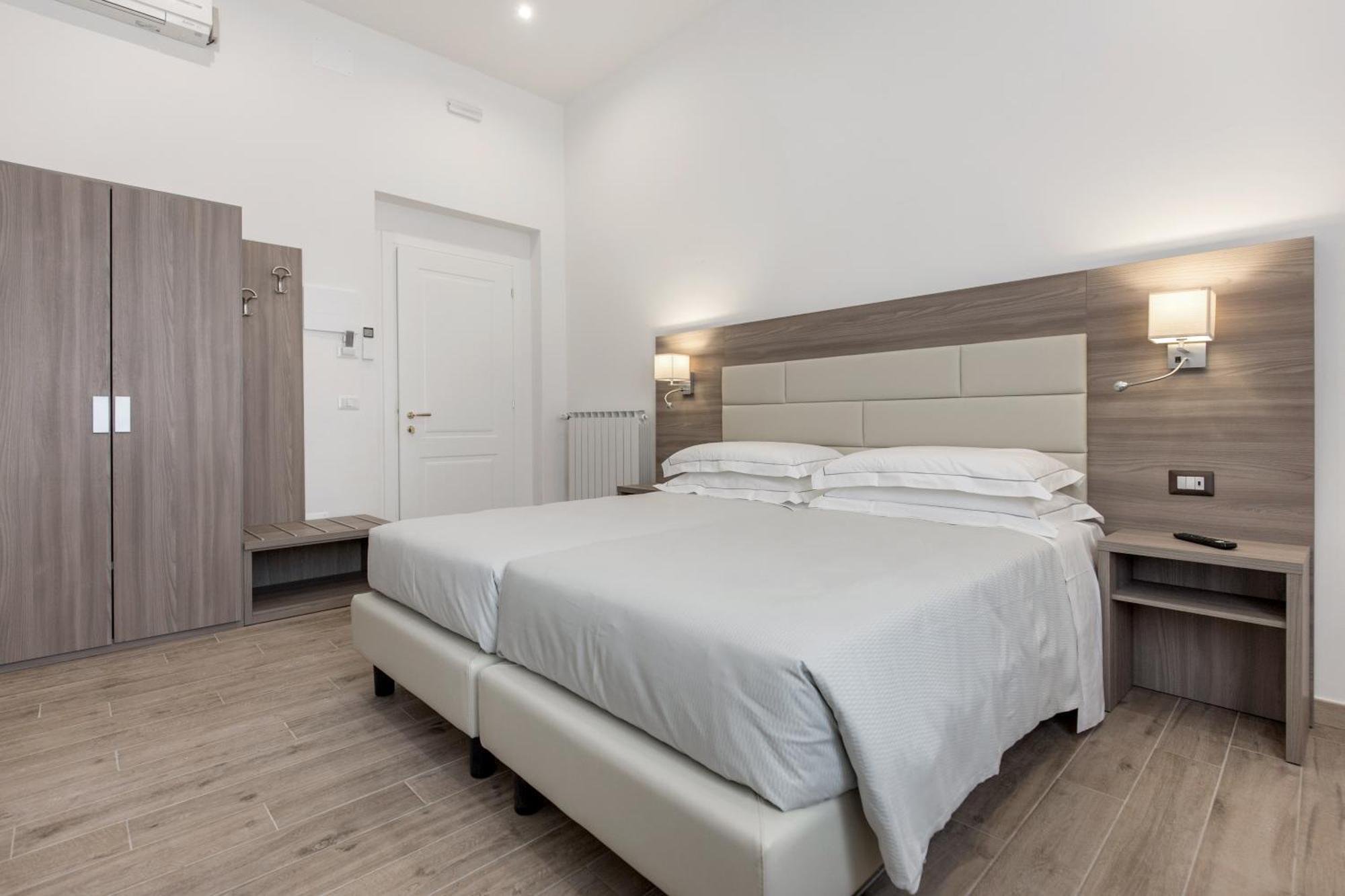 Superior Double or Twin Room,822792323:JPEG