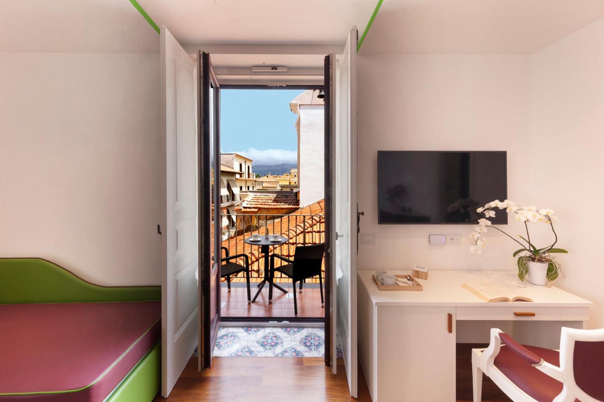 Classic Quadruple Room Terrace