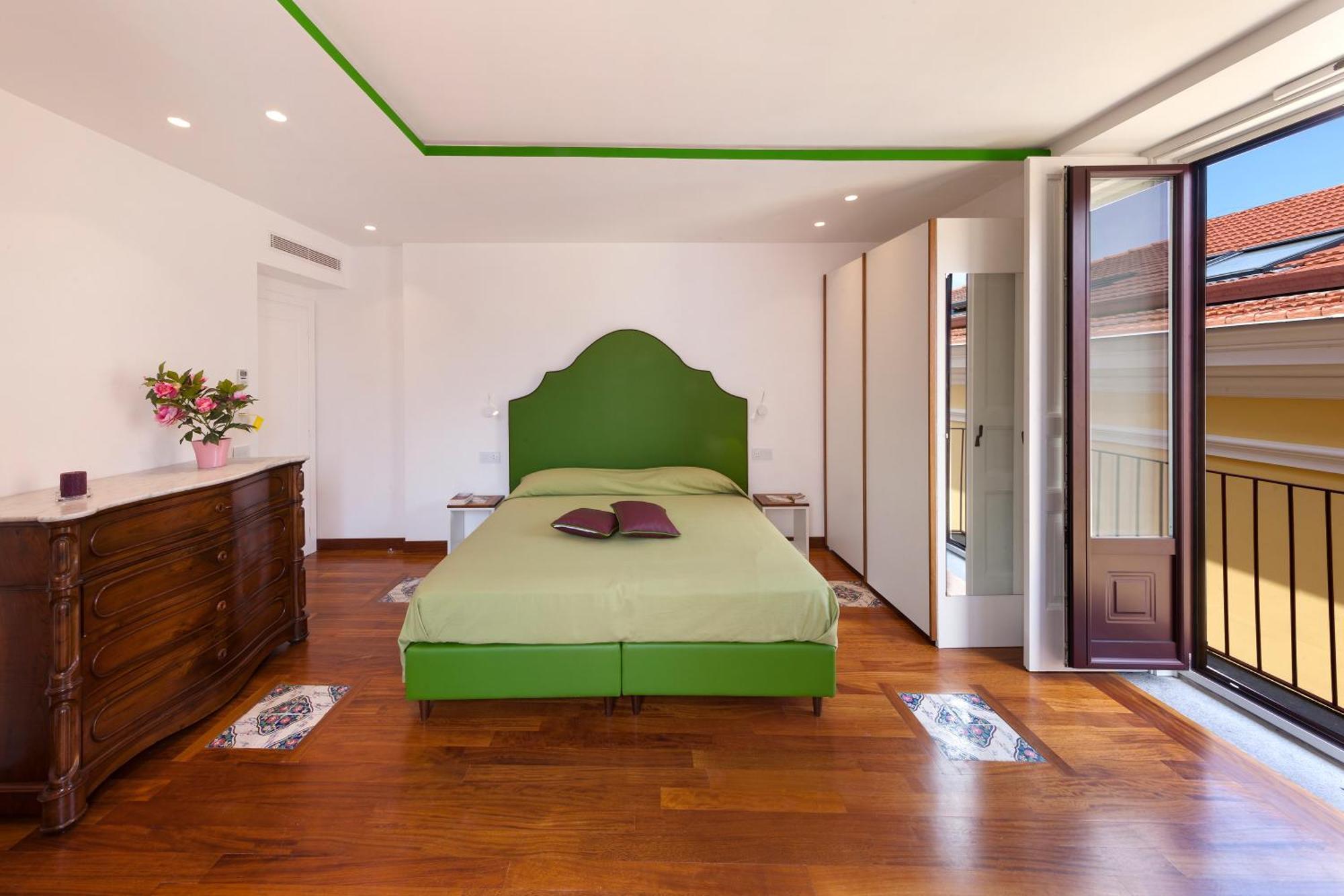 Classic Quadruple Room Terrace