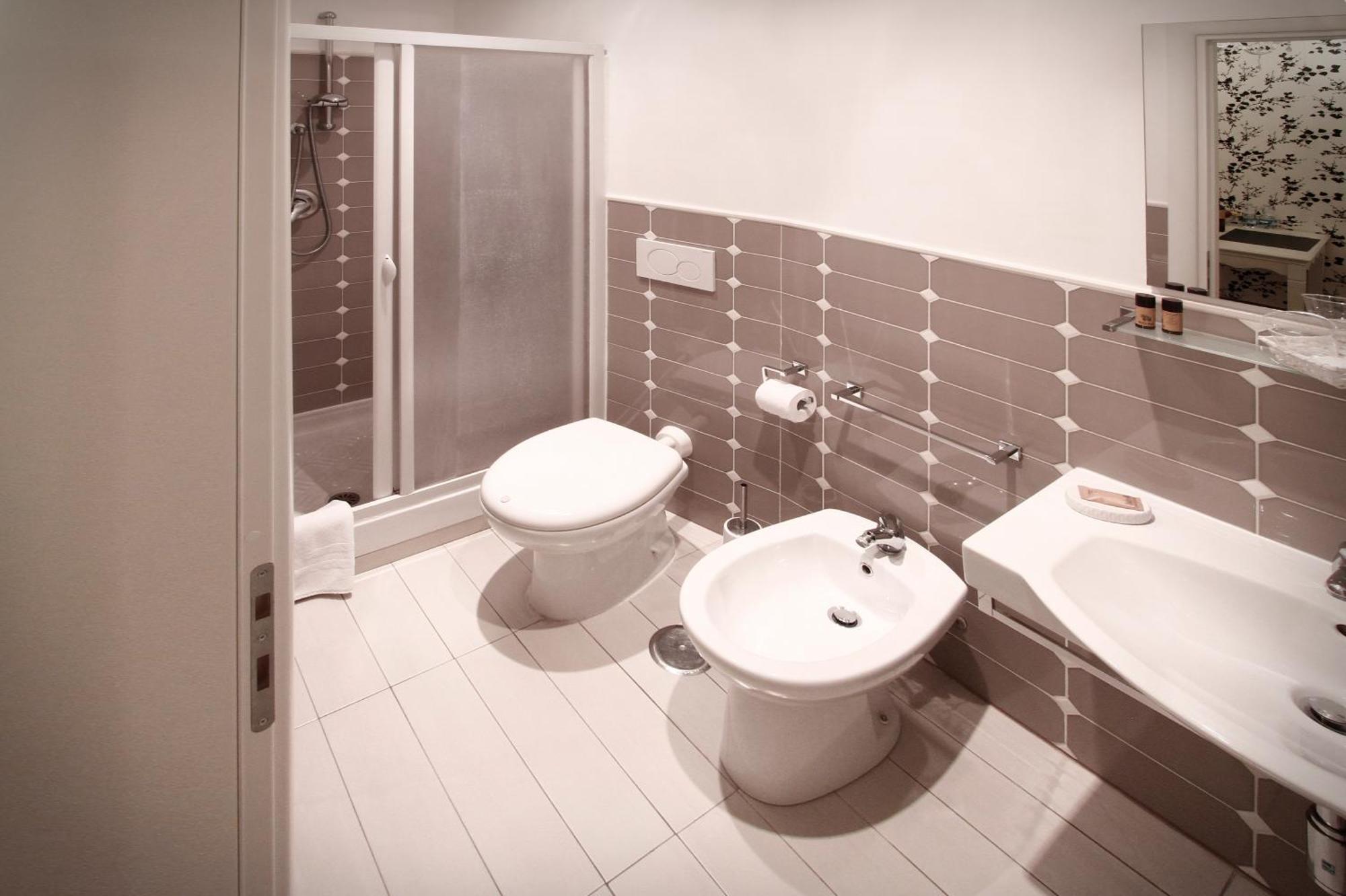 Large Double or Twin Room