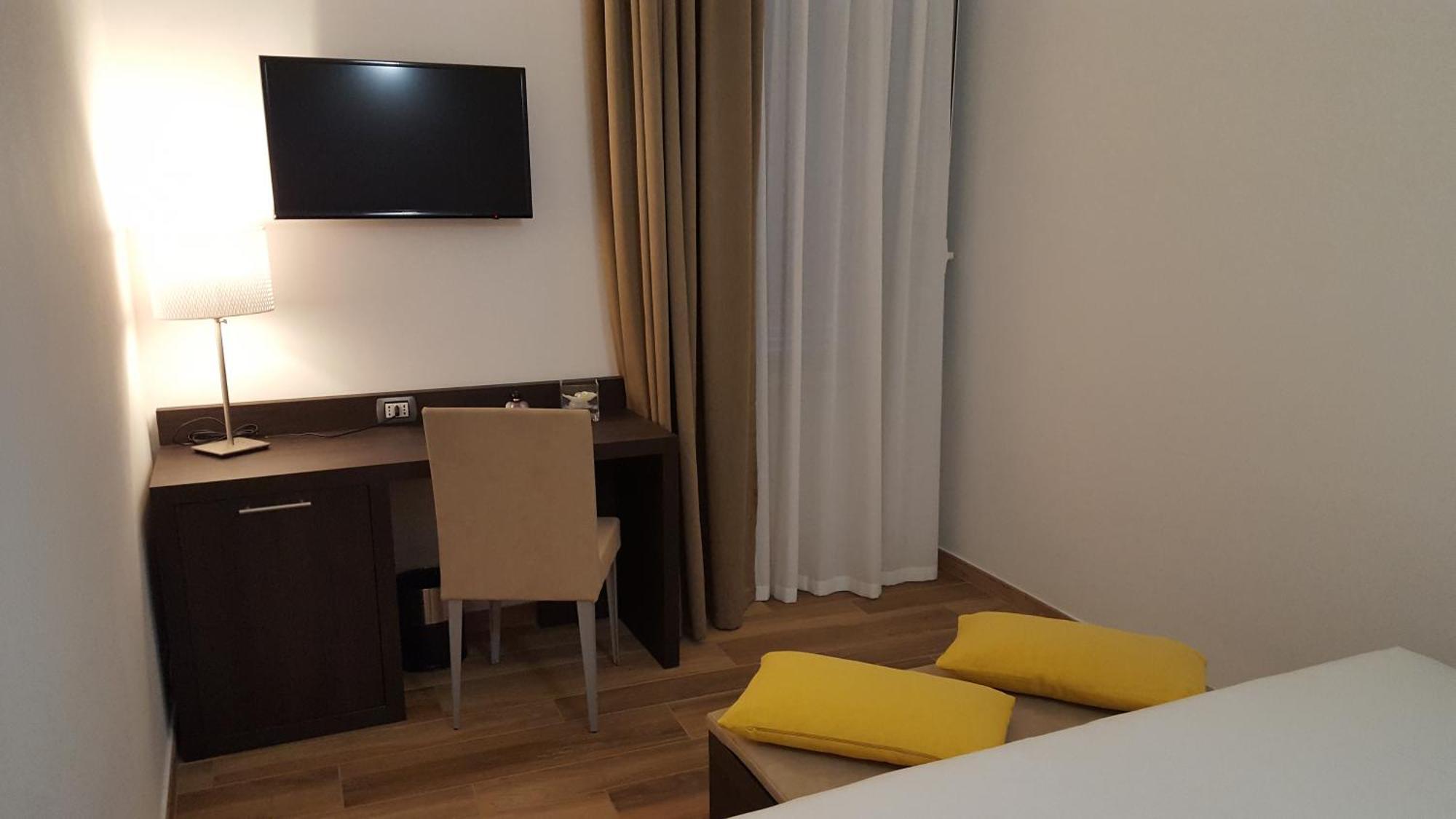 Double Room Private External Bathroom